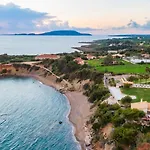 Sea-front Estate Navarino Baths Country house *