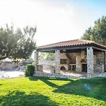 Sea-front Estate Navarino Baths Country house Vromonerion