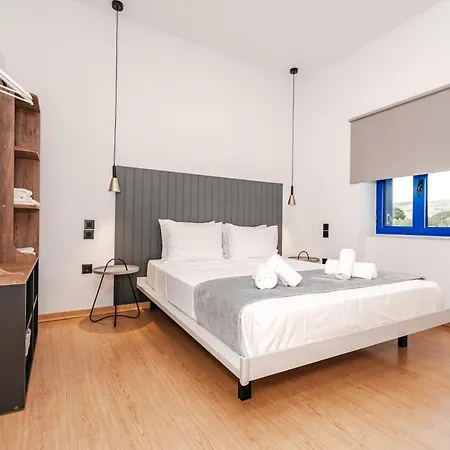 Sea-front Estate Navarino Baths *