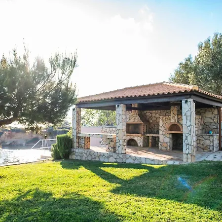 Sea-front Estate Navarino Baths Εξοχικό σπίτι