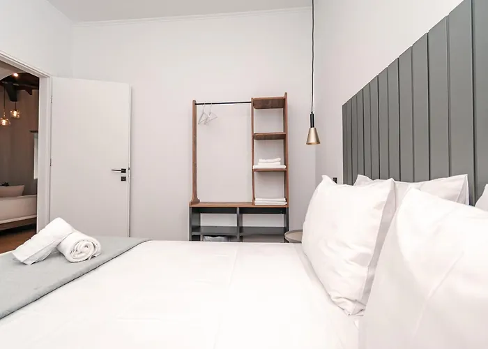 Sea-front Estate Navarino Baths