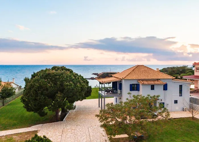 Sea-front Estate Navarino Baths